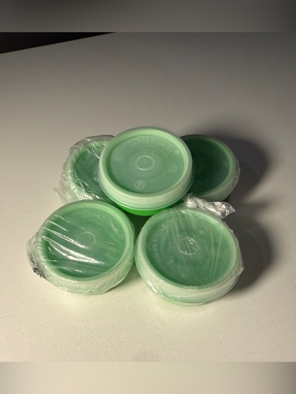 Tupperware Green smidgets Containers - set of 5 - with Lids